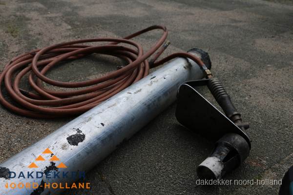 Dakdekker gasbrander en gereedschap voor spoedklus in Noord-Holland Dakdekker gasbrander en gereedschap voor spoedklus in Noord-Holland